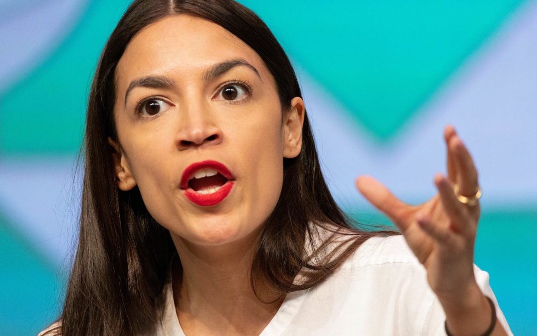 Alexandria Ocasio-Cortez : “La porte est ouverte au nucléaire dans le Green New Deal.”